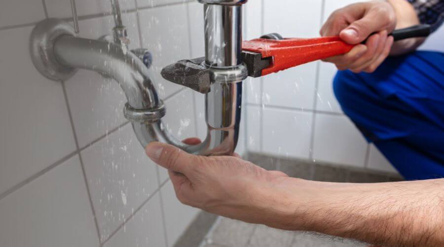 Expert burst pipe repair services in Glennville, GA